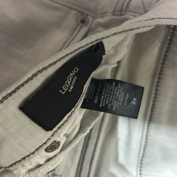 Express Mid Rise Legging Jeans - Picture 7 of 10